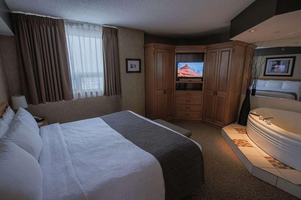 The Glenmore & Convention Centre Hotel Calgary