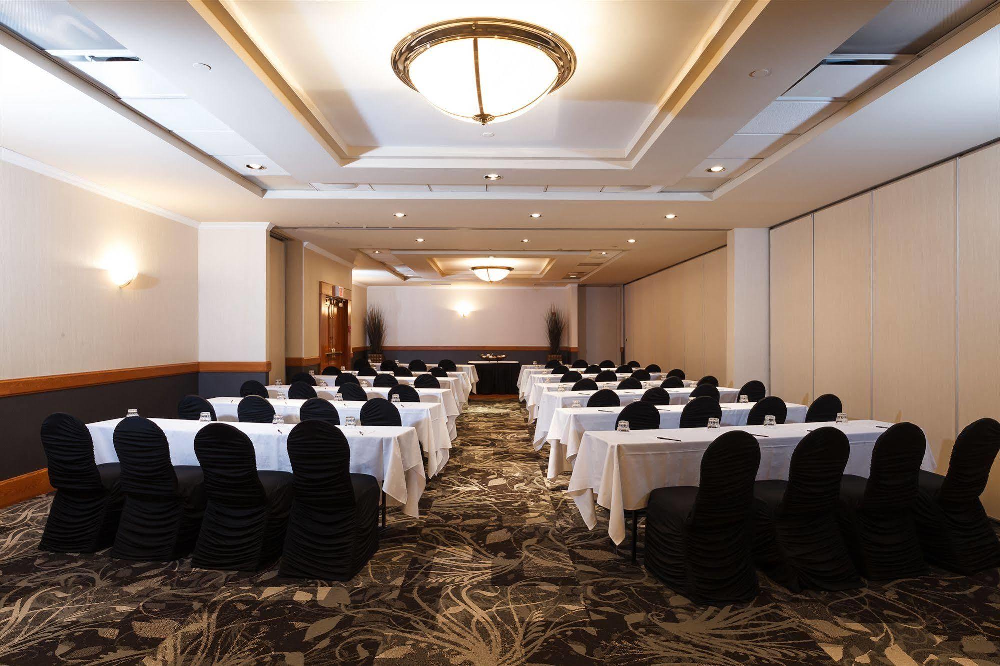The Glenmore & Convention Centre Hotel Calgary